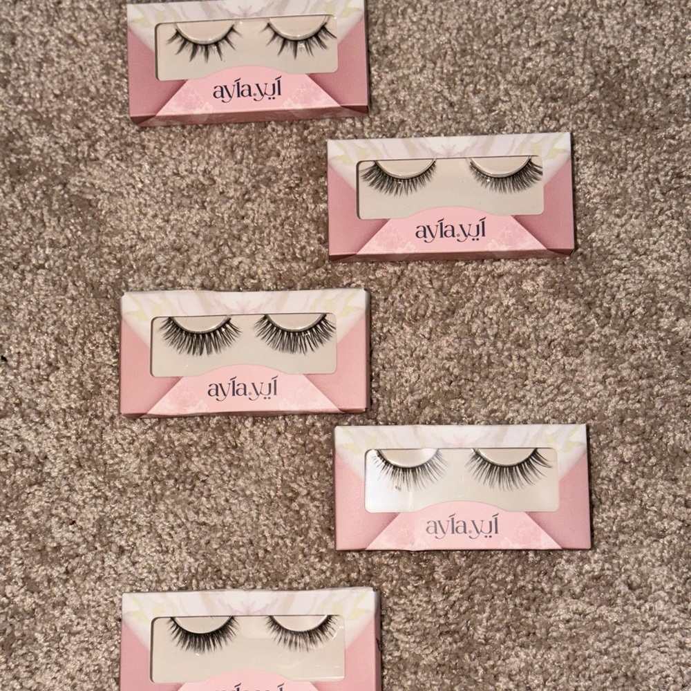 5 lashes of Ayla False Eyelashes Set